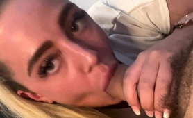 blonde-girl-blows-on-big-dick